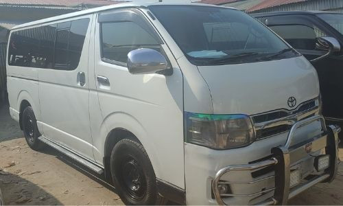 Toyota Hiace 2014
