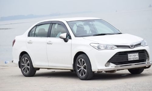Toyota Axio 2016