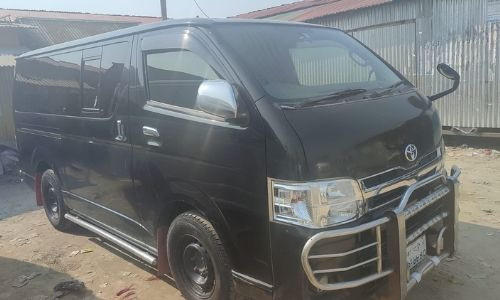 Toyota Hiace 2016